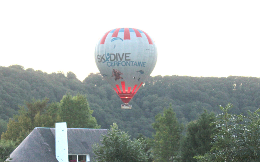 Une montgolfière peut-elle atterrir partout?